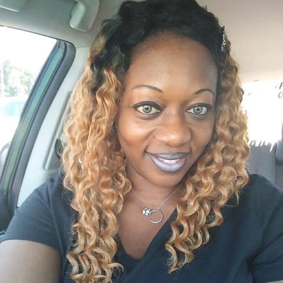 Meet your Posher, Suzette - Picture 1 of 1